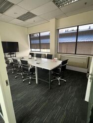 Jalan Pemimpin (D20), Office #534115401